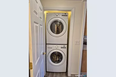 2979 Fairfield Avenue #1R, Bridgeport, CT 06605 - Photo 5