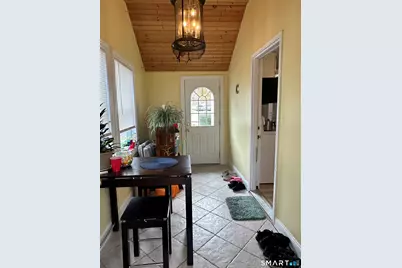 1031 Meriden Road, Waterbury, CT 06705 - Photo 7