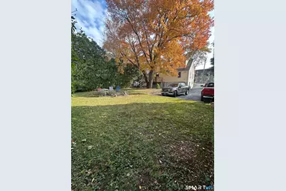 1031 Meriden Road, Waterbury, CT 06705 - Photo 27