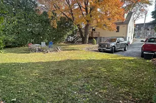 1031 Meriden Rd, Waterbury, CT 06705 - Photo 27