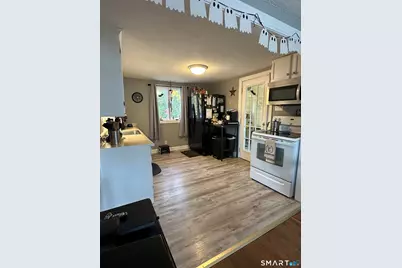 1031 Meriden Road, Waterbury, CT 06705 - Photo 3