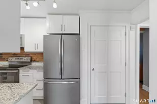 34 Charter Oak Pl, Hartford, CT 06183 - Photo 21