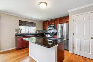 27 Riverview Ct, Brookfield, CT 06804 - Photo 3