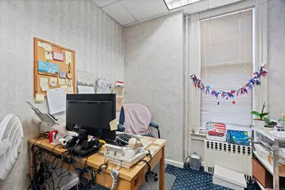 1481 Chapel Street, New Haven, CT 06511 - Photo 17