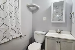 43 Yale St, Hartford, CT 06114 - Photo 9