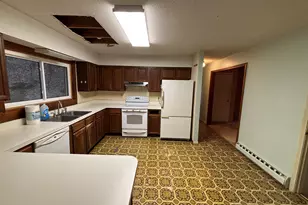 26 Village Cir, Naugatuck, CT 06770 - Photo 17