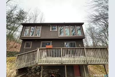 26 Village Circle, Naugatuck, CT 06770 - Photo 7