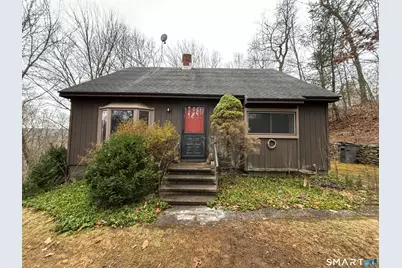 26 Village Circle, Naugatuck, CT 06770 - Photo 1