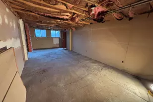 26 Village Cir, Naugatuck, CT 06770 - Photo 33