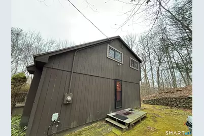 26 Village Circle, Naugatuck, CT 06770 - Photo 9