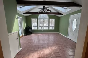 24 Webb Cir, Monroe, CT 06468 - Photo 9