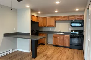 7 Hamre Ln, Branford, CT 06405 - Photo 3