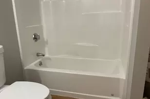 7 Hamre Ln, Branford, CT 06405 - Photo 9