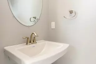 27 Hall Ave, Wallingford, CT 06492 - Photo 9