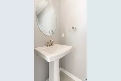 25 Hall Avenue, Wallingford, CT 06492 - Photo 9