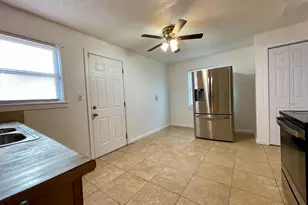 35 Baltic St, Hartford, CT 06112 - Photo 15