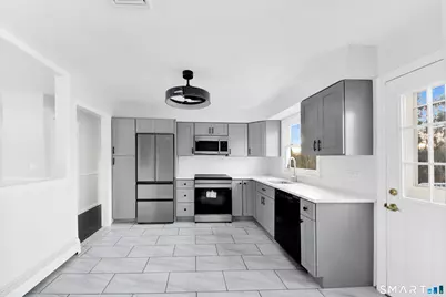 21 Donna Drive, New Fairfield, CT 06812 - Photo 9