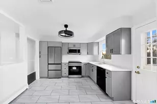 21 Donna Dr, New Fairfield, CT 06812 - Photo 9