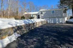 51 W Lake Ave, Guilford, CT 06437 - Photo 1