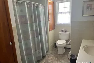 51 W Lake Ave, Guilford, CT 06437 - Photo 17