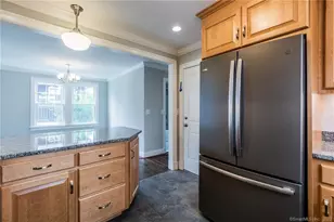 14 Rosemary St, New London, CT 06320 - Photo 7