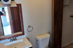 106 Wakelee Rd, Waterbury, CT 06705 - Photo 7