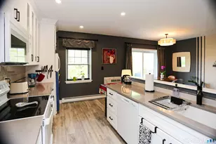 36 Turn of River Rd, Stamford, CT 06905 - Photo 3