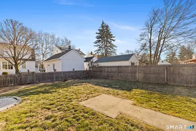 25 Lindsley Place, Stratford, CT 06615 - Photo 9