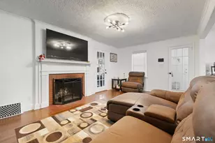 25 Lindsley Pl, Stratford, CT 06615 - Photo 15