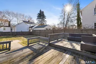 25 Lindsley Pl, Stratford, CT 06615 - Photo 5