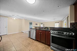 30 Jackson St, Windsor Locks, CT 06096 - Photo 7