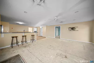 30 Jackson Street, Windsor Locks, CT 06096 - Photo 5