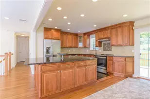 5 Mendes Rd, Danbury, CT 06811 - Photo 11