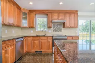 5 Mendes Rd, Danbury, CT 06811 - Photo 7