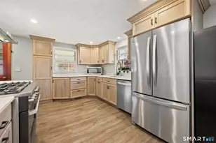 34 Perry Ave, Norwich, CT 06360 - Photo 5