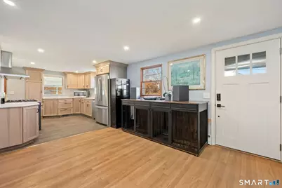 34 Perry Avenue, Norwich, CT 06360 - Photo 5