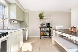 7 Sunbright Dr S, Meriden, CT 06450 - Photo 9