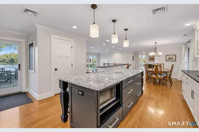 7 Hemlock Trail, Trumbull, CT 06611 - Photo 15