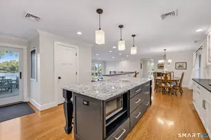 7 Hemlock Trail, Trumbull, CT 06611 - Photo 15