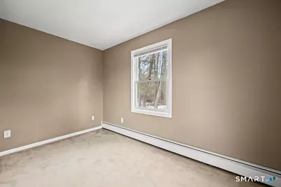 31 Oxford Court, Simsbury, CT 06070 - Photo 17