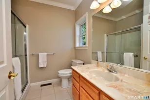 213 Kenswick Ln, Windsor, CT 06095 - Photo 23