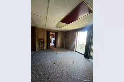 19 Smithfield Avenue, Meriden, CT 06451 - Photo 9