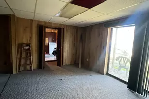 19 Smithfield Ave, Meriden, CT 06451 - Photo 9