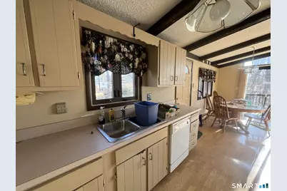 19 Smithfield Avenue, Meriden, CT 06451 - Photo 5