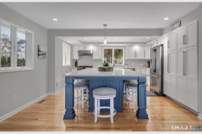 32 Bishops Bay Road, East Lyme, CT 06357 - Photo 15