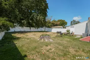 37 Quaker Rd, Hamden, CT 06517 - Photo 17