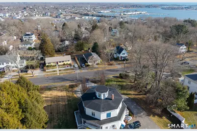 8 West Mystic Avenue, Groton, CT 06355 - Photo 5