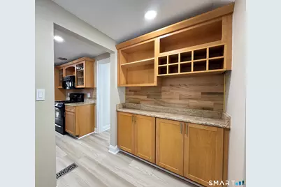 2 Highland Square #2, Avon, CT 06001 - Photo 9