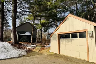 2 Highland Square, Avon, CT 06001 - Photo 3