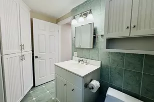 2 Highland Square, Avon, CT 06001 - Photo 35